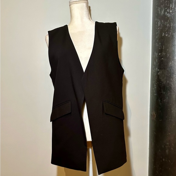 Zara unstructured vest, black, back split, drapes without buttons - Picture 5 of 9
